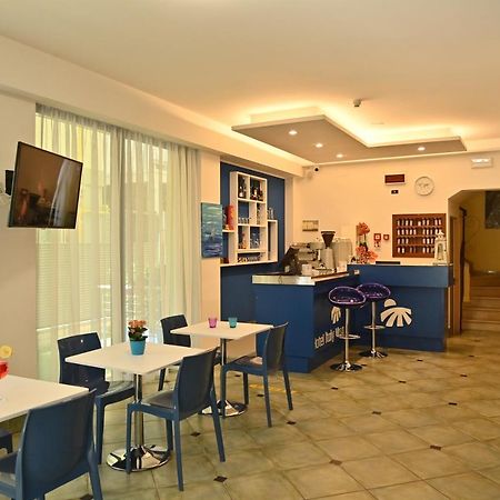 Hotel Italy Misano Adriatico Exterior photo