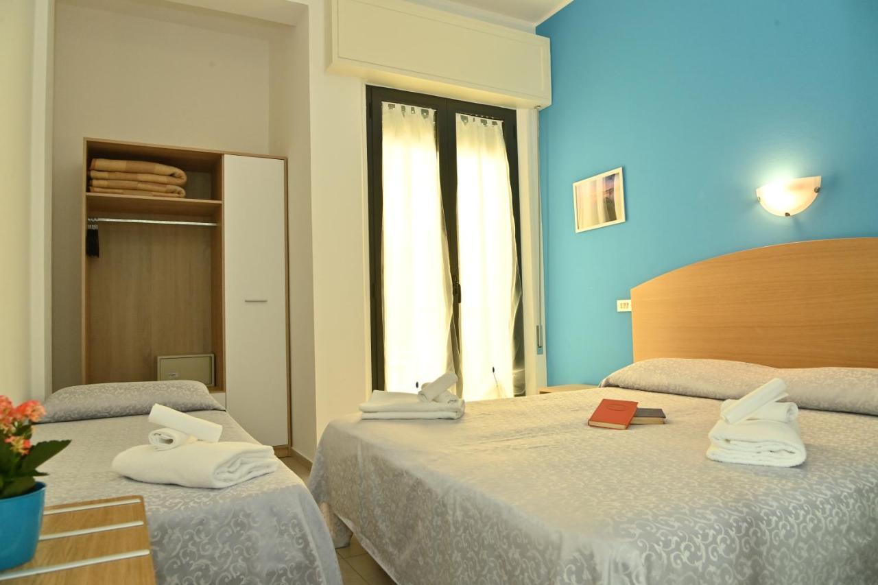 Hotel Italy Misano Adriatico Exterior photo