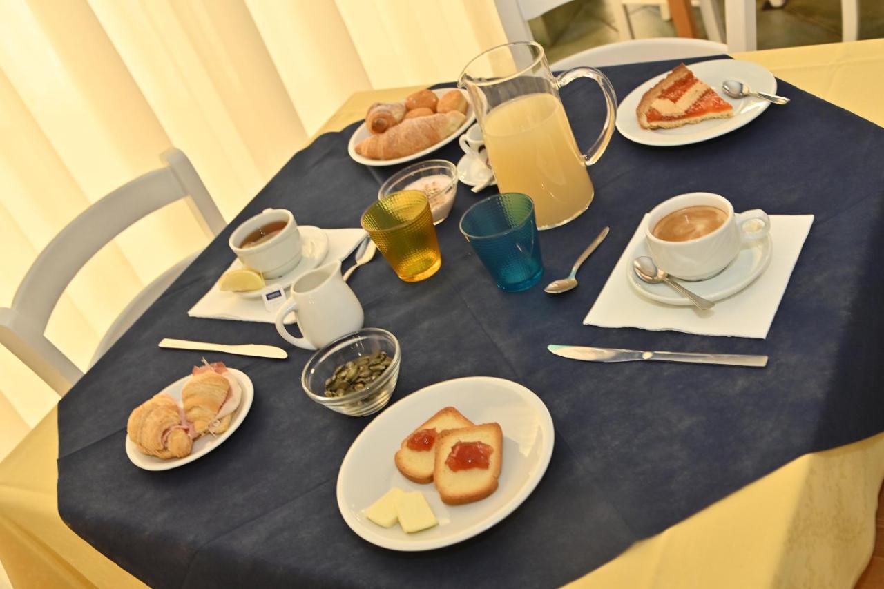 Hotel Italy Misano Adriatico Exterior photo
